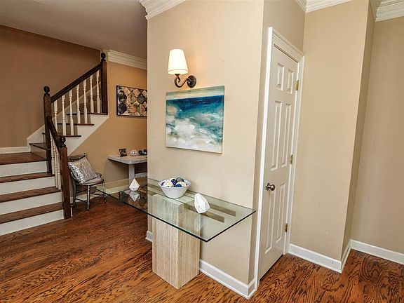 2nd image of 2494 Eagleridge Ln