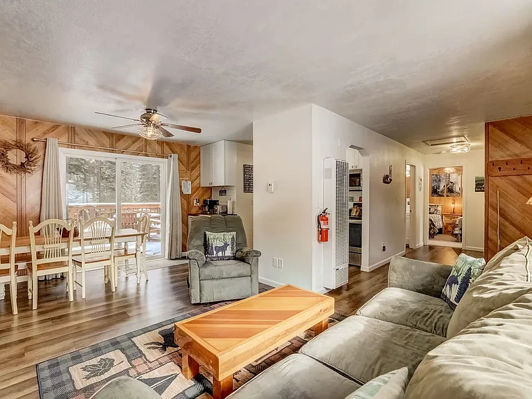 785 Seneca Dr — Photo 8
