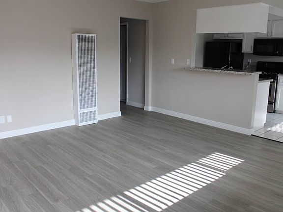5th image of 13919 Coteau Dr APT 9