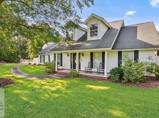 322 Damon Dr, Jesup, GA 31546