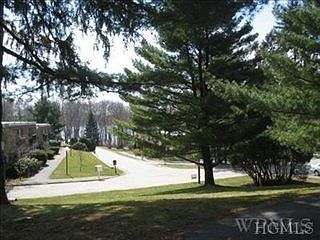 2nd image of 606 Vista On The Lk
