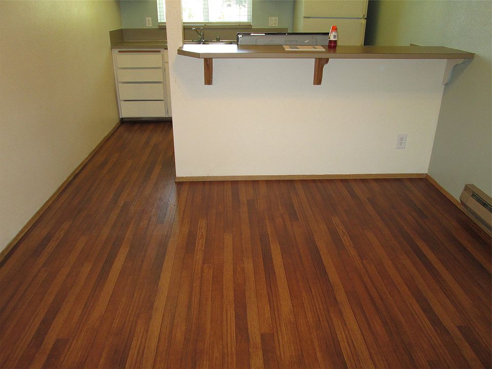 1st image of 918 37th St SE APT 1