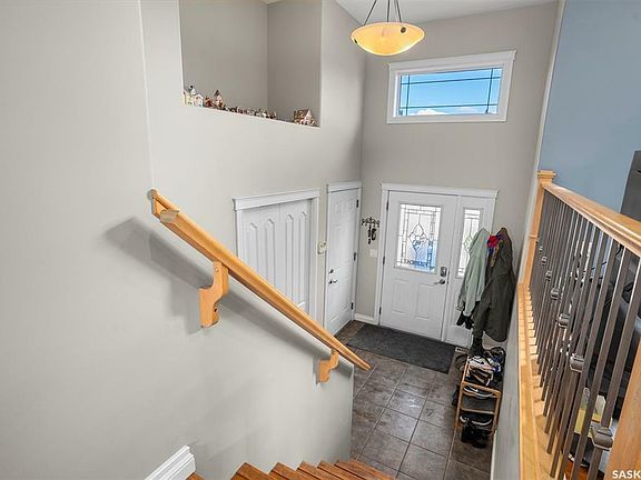 3rd image of 737 8th Ave N
