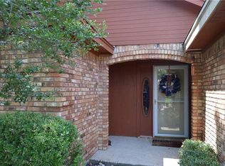 6308 Brownlee Ln, Arlington, TX 76018