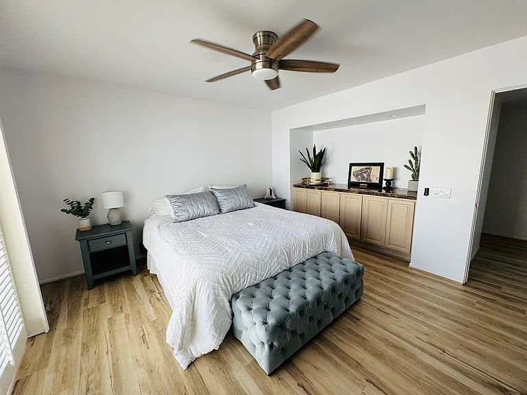 47760 Eisenhower Dr — Photo 14