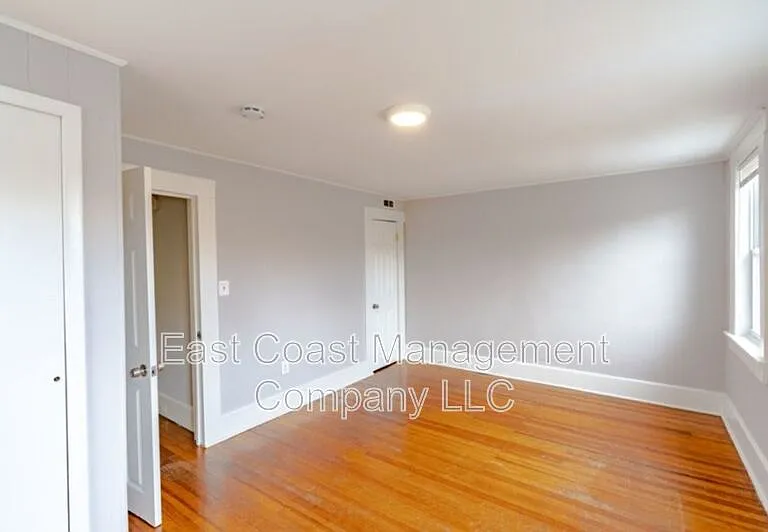 4231 Berger Ave — Photo 15