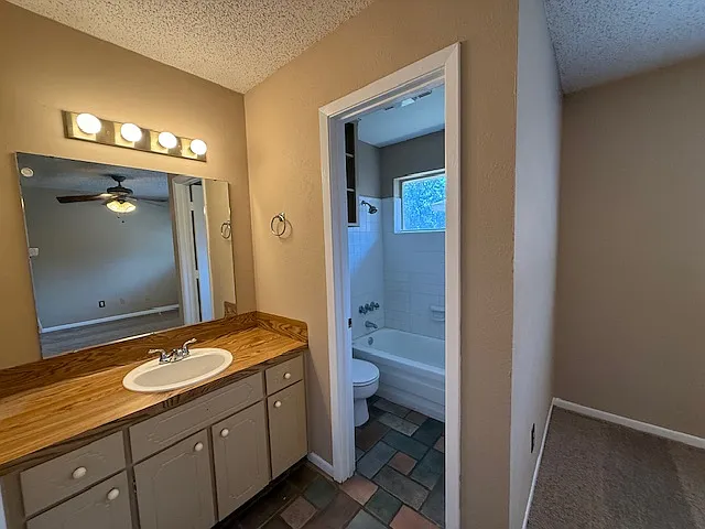 3015-3017 W Cerliano Dr #3017 — Photo 9