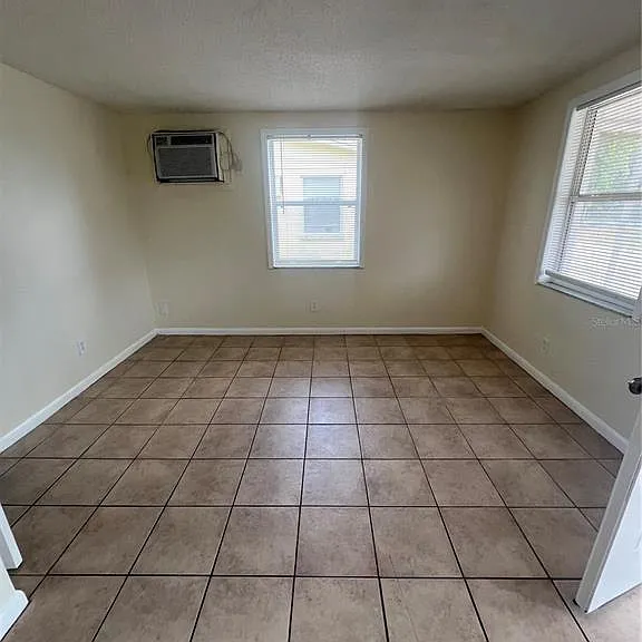 275 Pineapple St #B — Photo 5