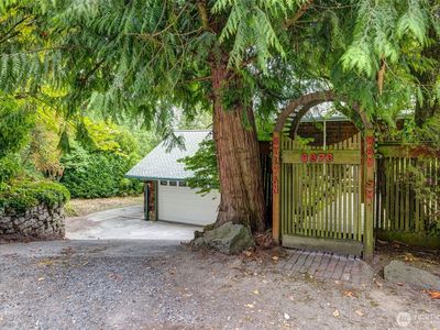 6976 Sylvan Way SW, Seattle, WA, 98106