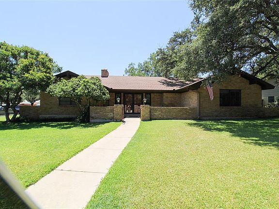 2nd image of 1 Brentwood Cir