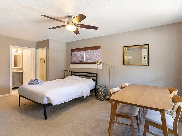 1711 Deerfield Dr — Photo 43