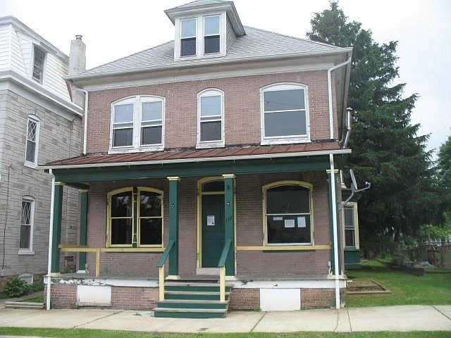149 Werner St photo 1