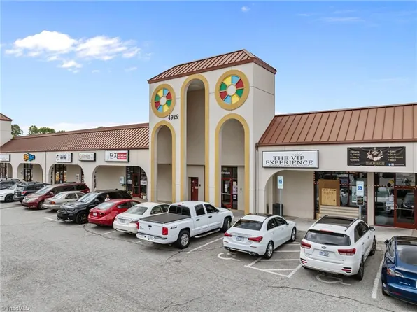 4929 W Market St #2122-2123, Greensboro, NC 27407