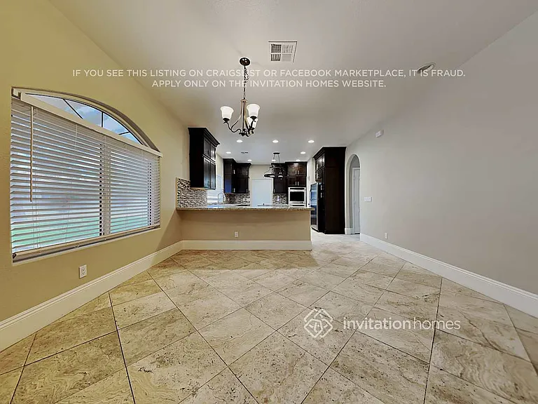 8460 Del Vista Ct — Photo 9