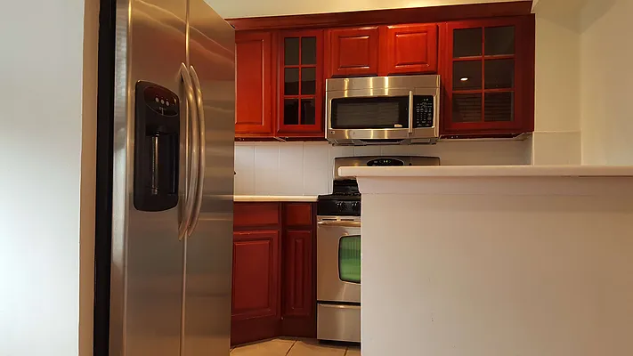 Rented by Rapid Realty Cobble Hill | media 42