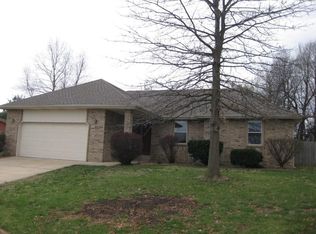 2550 W Katelyn St, Springfield, MO 65803