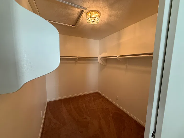 5615 Roundtree Pl — Photo 13