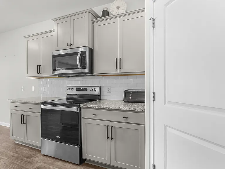 110 Cole St — Photo 12