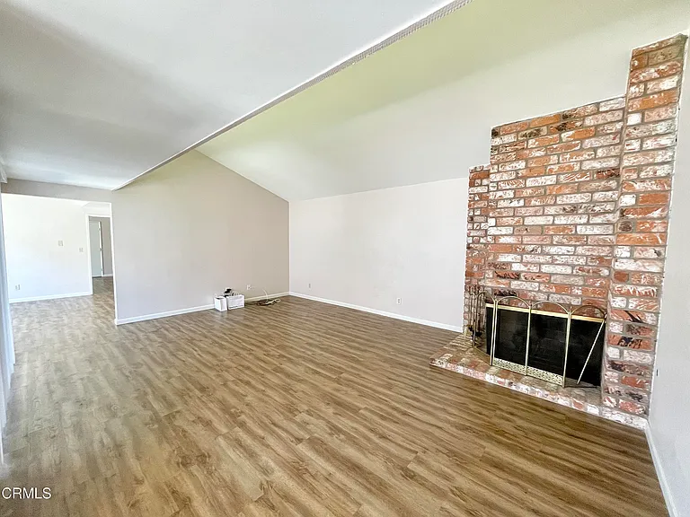 936 Belmont Ave — Photo 5