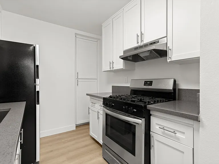 Bevia Apartments — Photo 14