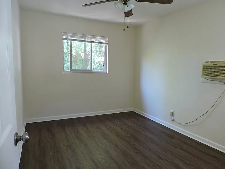 2626 T St #4 — Photo 11