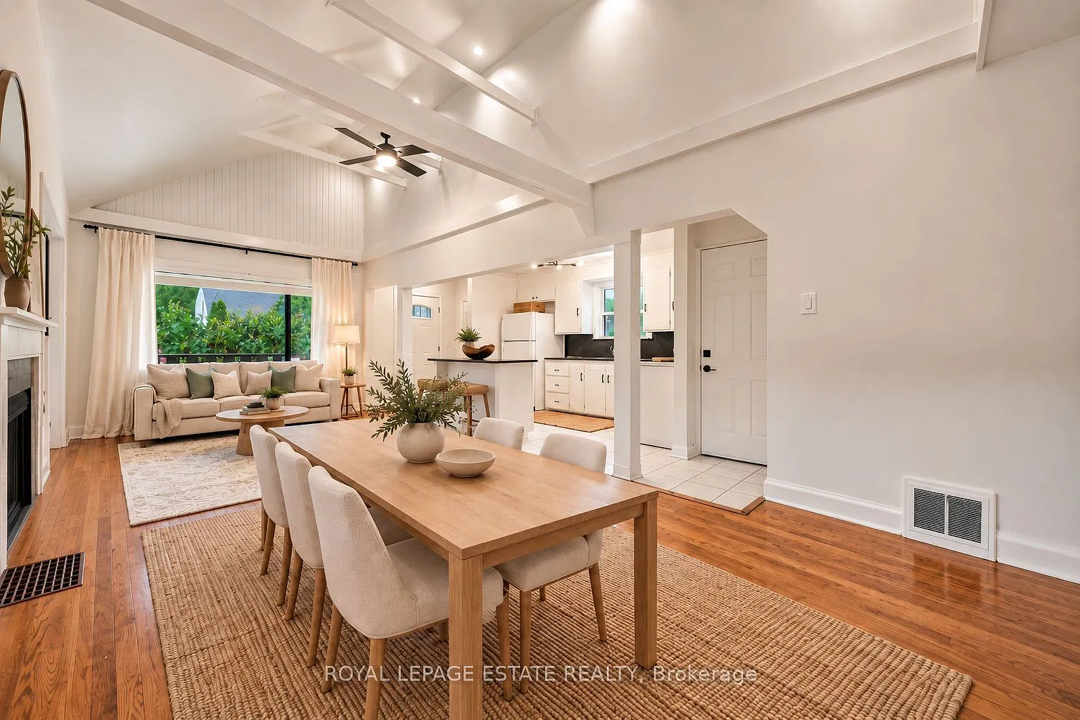 3 bed, $2,900 — Photo 1