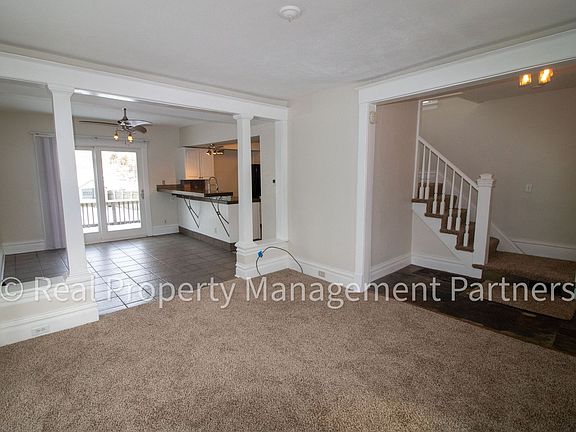 2nd image of 945 Crescent St NE