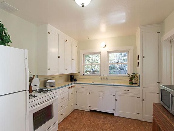 5th image of 1635 Alma St