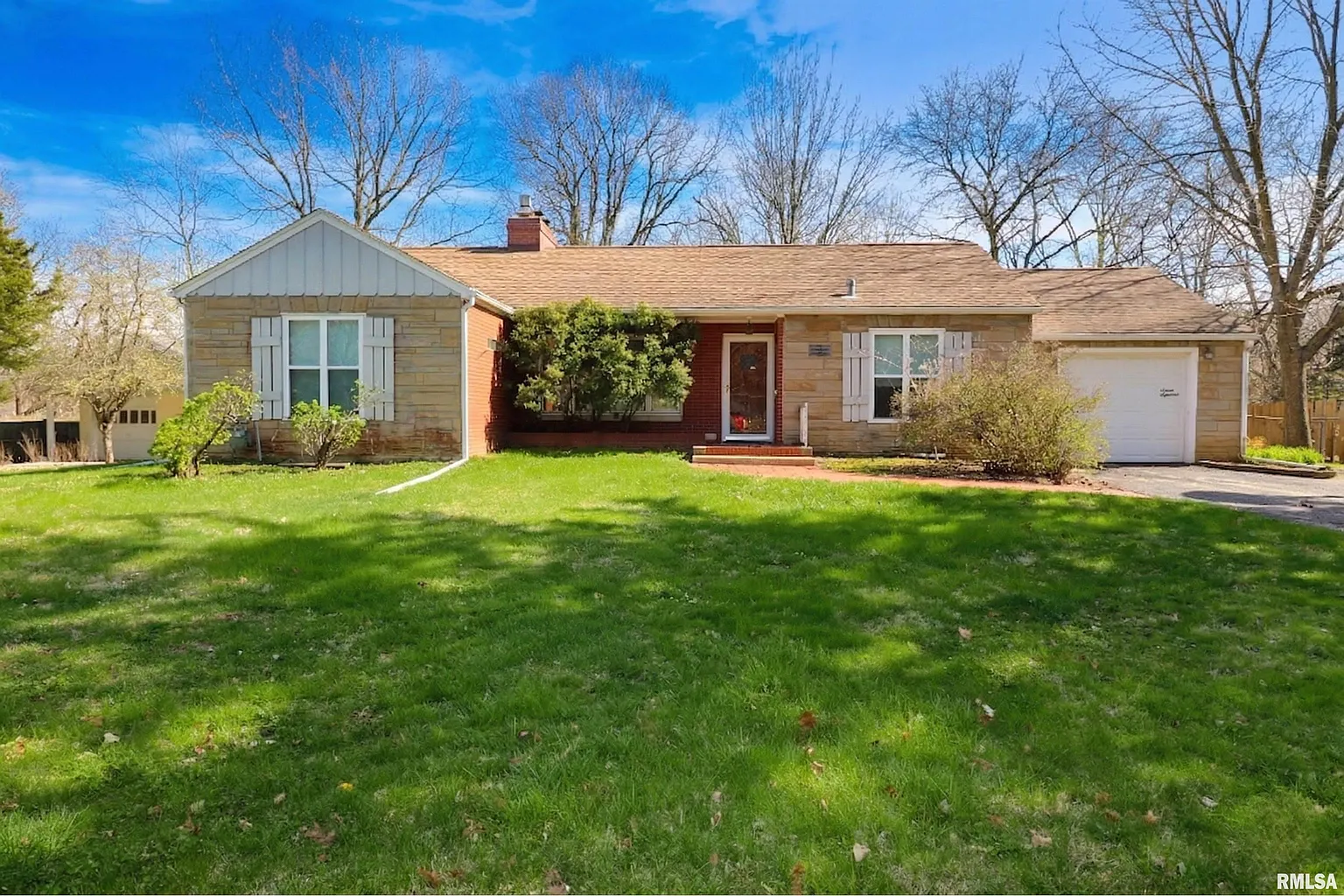 718 W North Ln photo 1