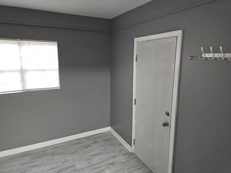 203 Grovewood Dr — Photo 15