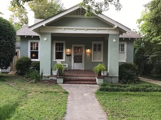 2145 Richmond Ave