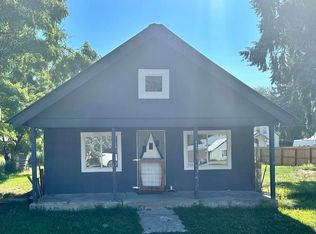 117 S 8th St, Ione, WA 99139