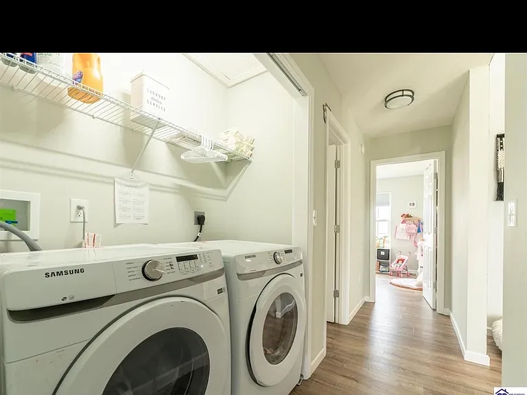 107 Walker Ct — Photo 6