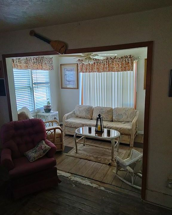 2nd image of 364 Weaver St