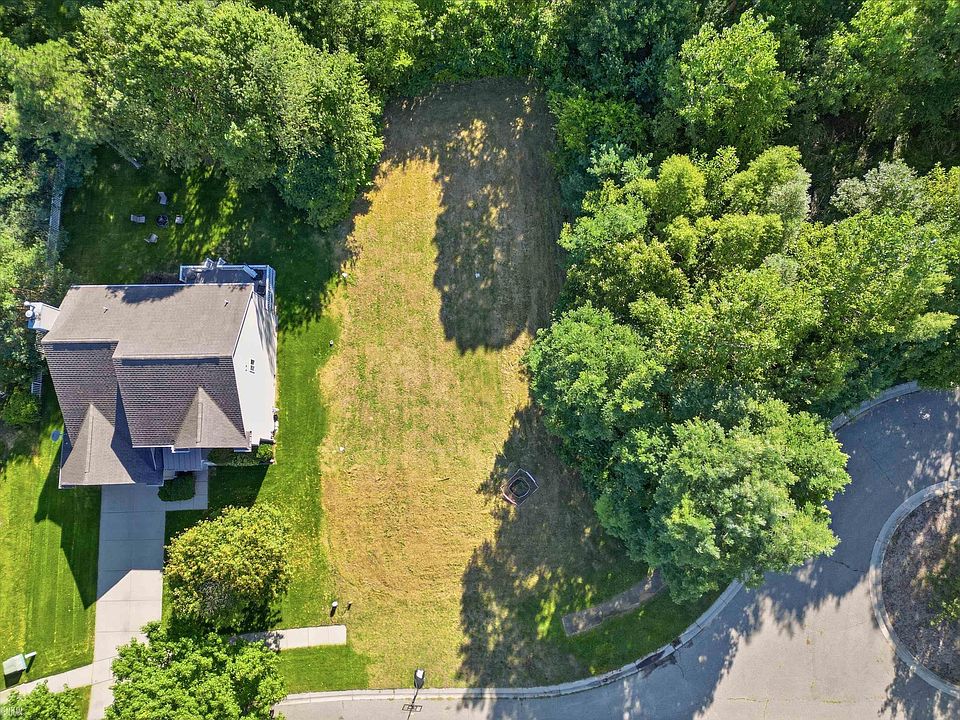 1st image of 5 Donna Ct