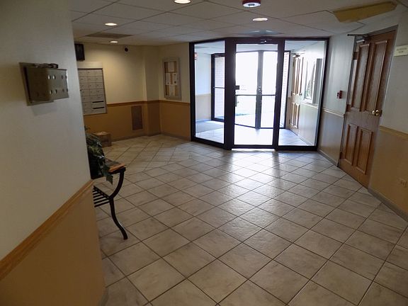 4th image of 7420 W Lawrence Ave Unit 205