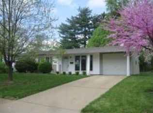 3349 Bristolhall Dr, Bridgeton, MO 63044