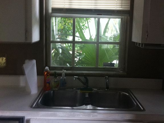 2nd image of 1427 Woodward St