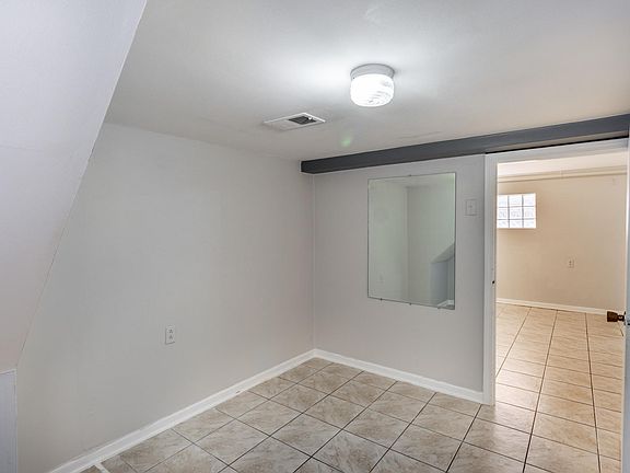 4th image of 5316 W Sunnyside Ave #1