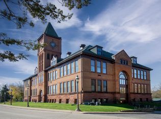 411 S Prospect St APT 201, Galena, IL 61036