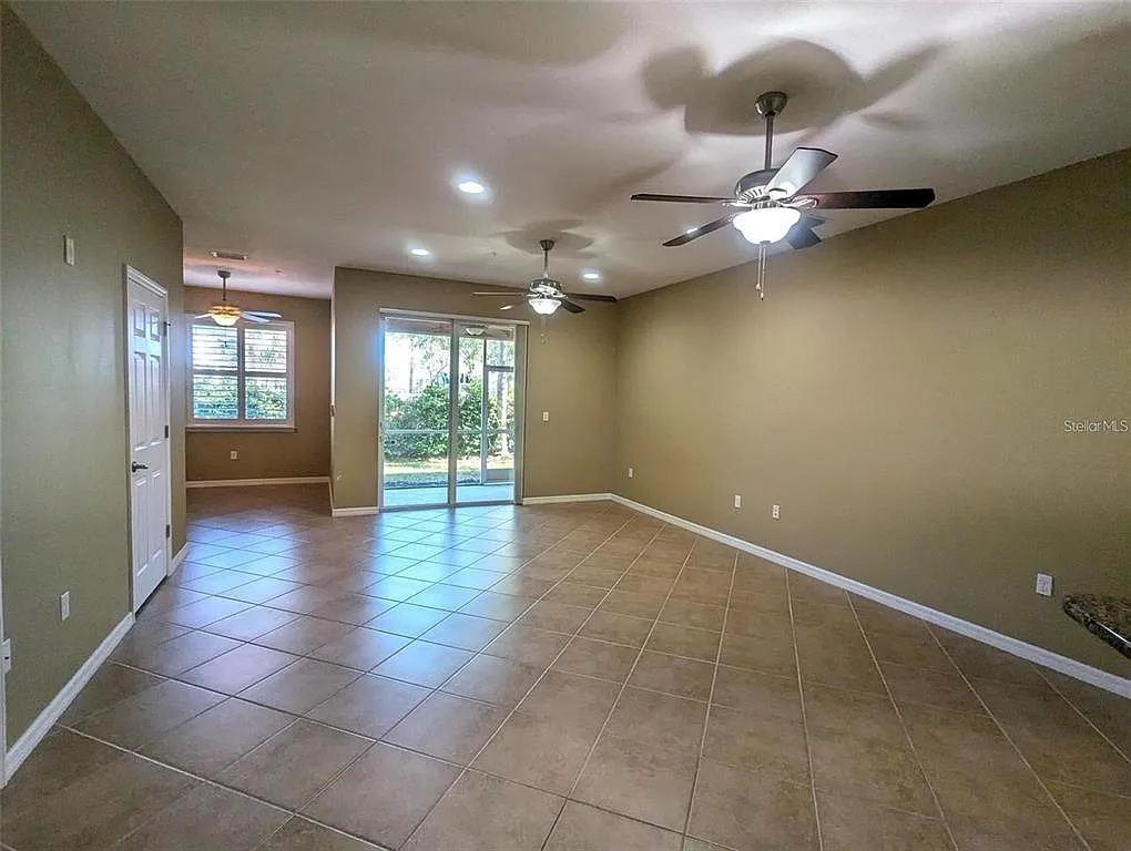 3 bed, 2.5 bath, 1993 sqft, $2,500 — Photo 4