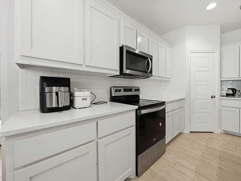 3211 Bedstraw Ln — Photo 17