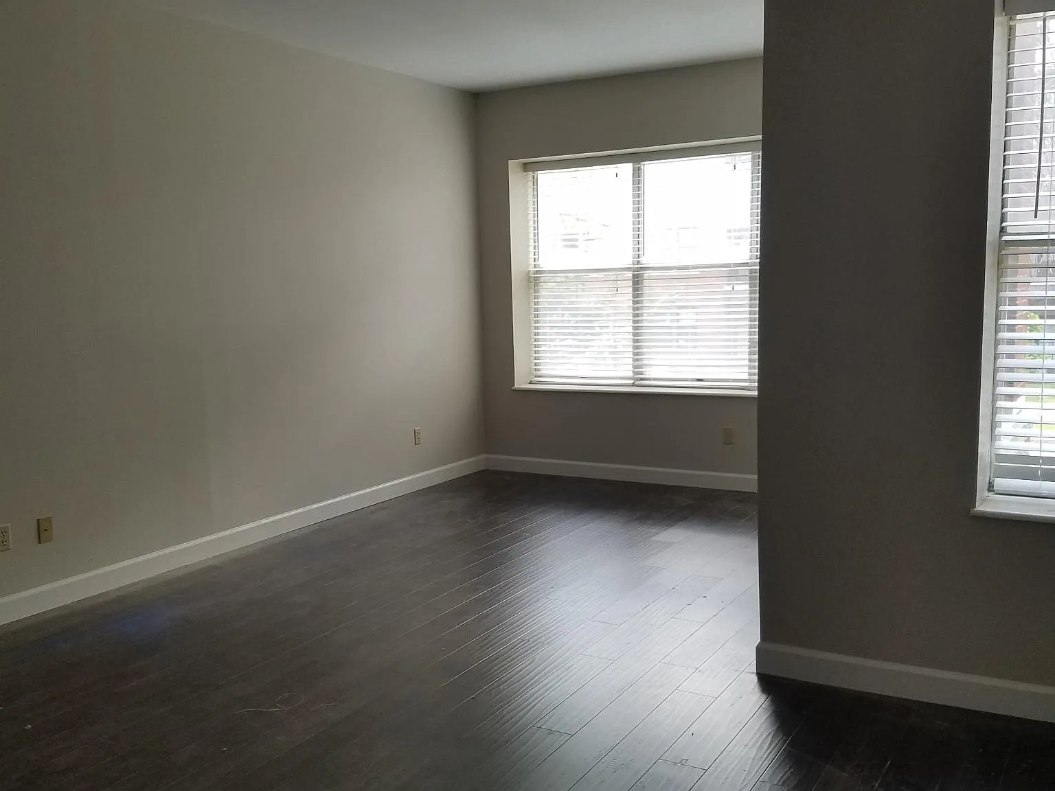 5517 Pershing Avenue — Photo 4