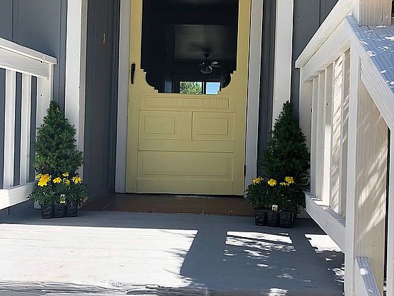 2nd image of 2656 Golden Gate Dr