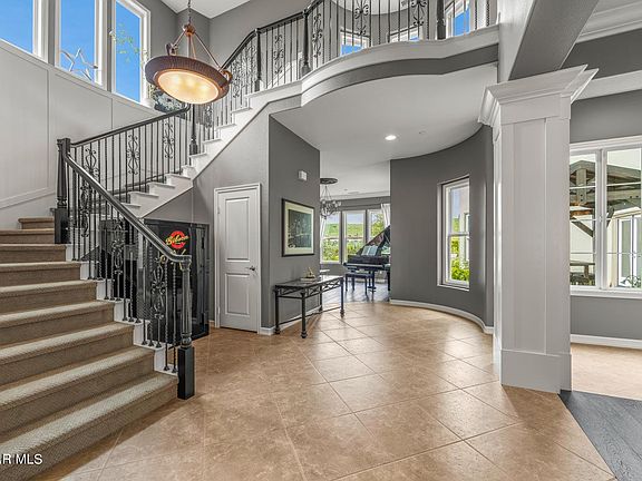 2nd image of 413 Vineyard Dr