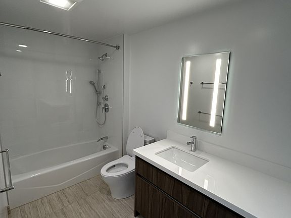 3rd image of 1500 Rycroft St #2805