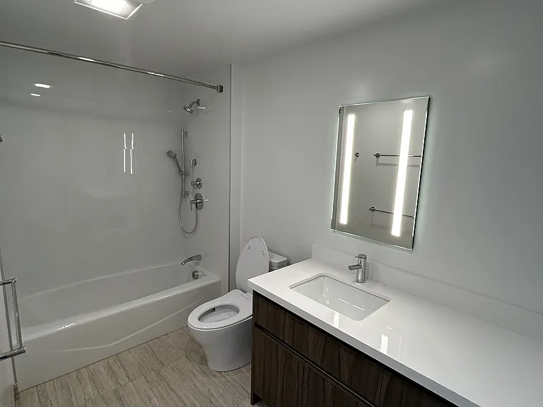 1515 Liona St #2605 — Photo 6