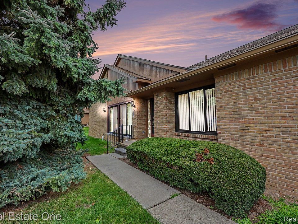 1st image of 2193 London Bridge Dr
