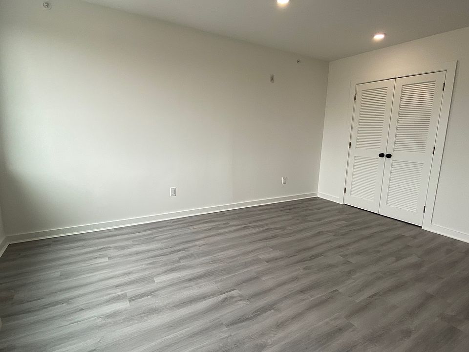 1st image of 5436 Vine St #11282151