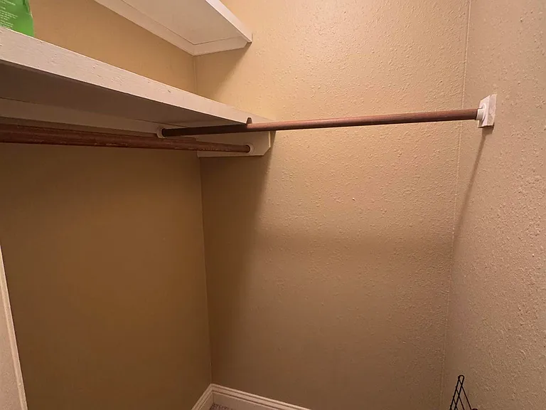 2113 Selma Dr — Photo 14